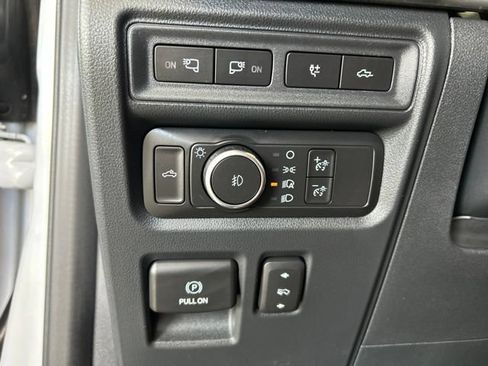 Used 2021 Ford F150 Lariat w/ Equipment Group 502A High AWD/4WD image 17