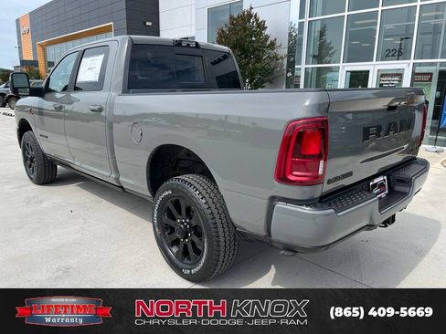 New 2026 RAM 2500 Laramie AWD/4WD image 18
