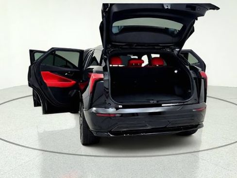 Used 2024 Chevrolet Blazer EV RS RWD image 17