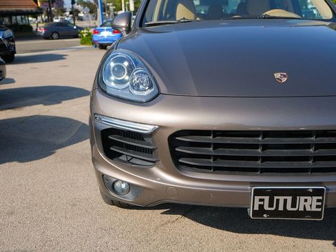 Used 2015 Porsche Cayenne S image 45