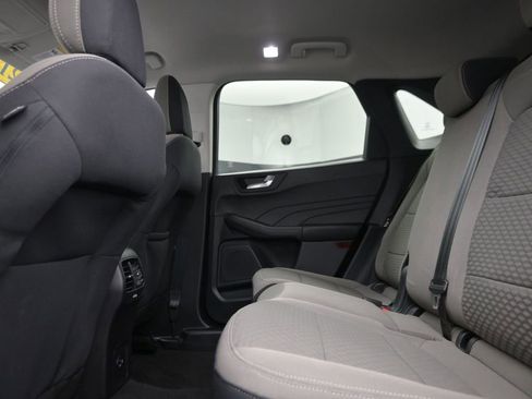Used 2021 Ford Escape SE FWD image 10