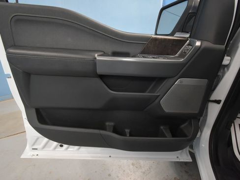 Used 2022 Ford F150 Lariat w/ Equipment Group 502A High AWD/4WD image 5