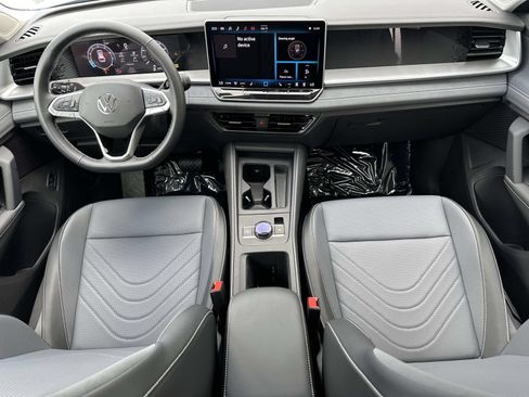 New 2026 Volkswagen Tiguan SE AWD/4WD image 11