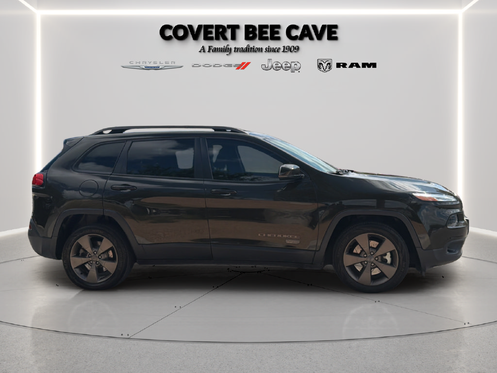 Used 2017 Jeep Cherokee 75th Anniversary FWD image 11