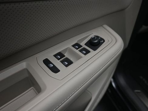 New 2026 Volkswagen Atlas SE FWD image 21
