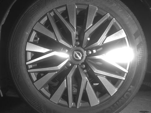 Used 2025 Nissan Altima 2.5 SV FWD image 17