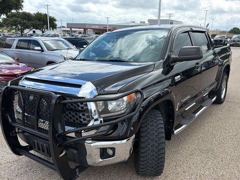 Used 2018 Toyota Tundra SR5 w/ SR5 Upgrade Package AWD/4WD image 7