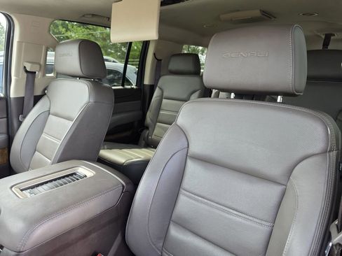 Used 2020 GMC Yukon XL Denali w/ Denali Ultimate Package AWD/4WD image 18