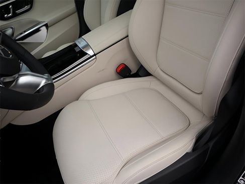 New 2026 Mercedes-Benz C 300 4MATIC Sedan image 29