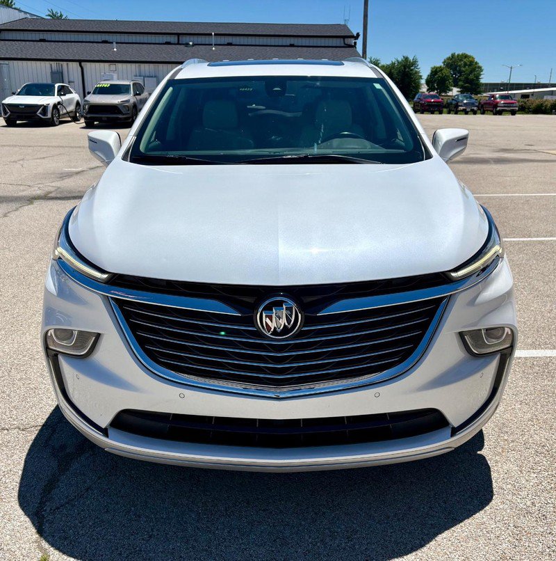 Used 2023 Buick Enclave Essence w/ Experience Buick Package FWD image 7