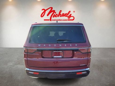 Used 2024 Jeep Wagoneer Series II w/ Flexible Seating Group AWD/4WD image 6