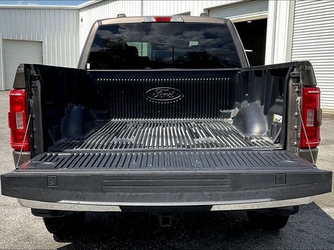 Used 2022 Ford F150 XLT w/ Trailer Tow Package AWD/4WD image 17