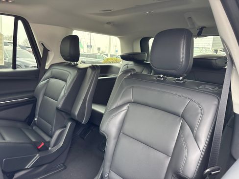 New 2026 Lincoln Navigator Premiere AWD/4WD image 25
