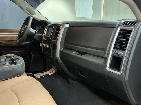 Used 2021 RAM 1500 Classic SLT AWD/4WD image 34