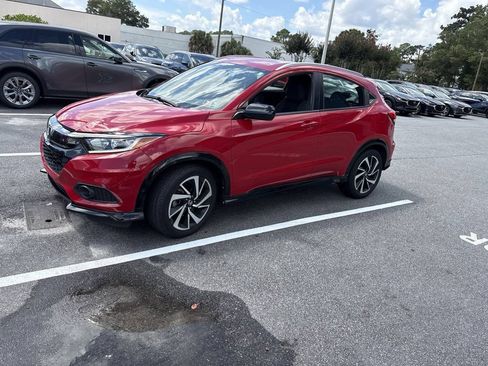 Used 2019 Honda HR-V Sport image 2