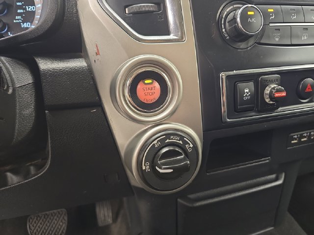 Used 2019 Nissan Titan SV AWD/4WD image 27