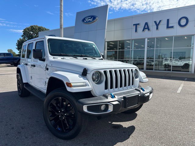 Used 2023 Jeep Wrangler Unlimited Sahara w/ Cold Weather Group AWD/4WD image 4