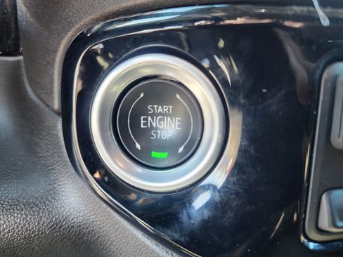 Used 2025 Chevrolet Silverado 1500 LT image 30