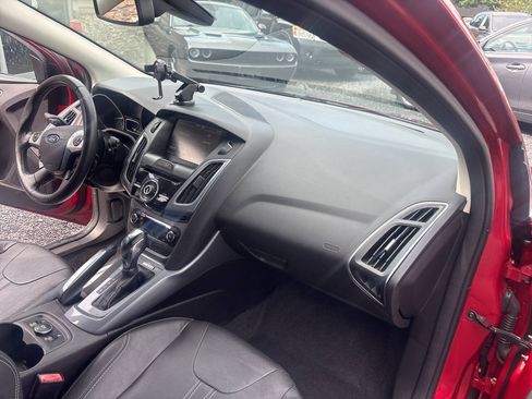Used 2012 Ford Focus Titanium FWD image 14