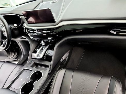 Used 2025 Acura MDX SH-AWD w/ Technology Package image 15