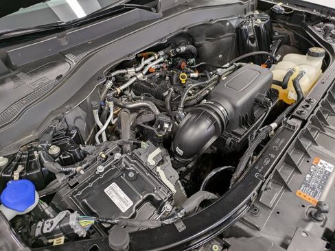 Certified 2022 Ford Explorer XLT w/ Equipment Group 202A image 30