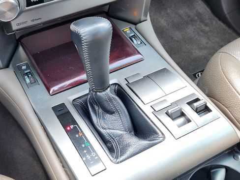 Used 2015 Lexus GX 460 image 26