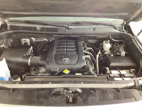 Used 2014 Toyota Tundra Limited w/ Limited Premium Package AWD/4WD image 29