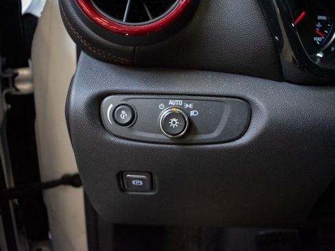 Used 2021 Chevrolet Blazer RS w/ Enhanced Convenience Package image 19