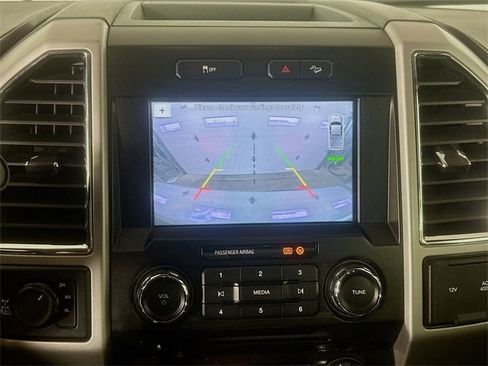 Used 2018 Ford F250 Lariat w/ Chrome Package image 14