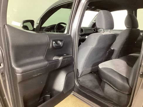 Used 2023 Toyota Tacoma TRD Off-Road w/ Technology Package AWD/4WD image 22