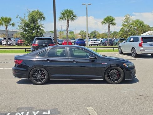 Used 2021 Volkswagen Jetta GLI FWD image 4