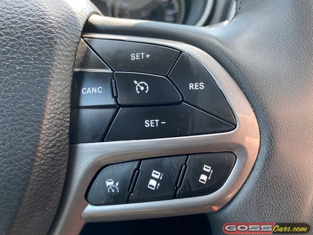 Used 2022 Jeep Cherokee Limited w/ Mopar Interior Package AWD/4WD image 20