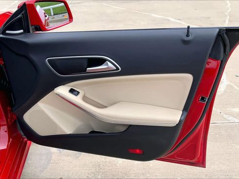Used 2016 Mercedes-Benz CLA 250 4MATIC image 23