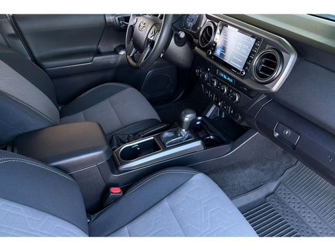 Certified 2023 Toyota Tacoma TRD Off-Road w/ Advanced Technology Package AWD/4WD image 16