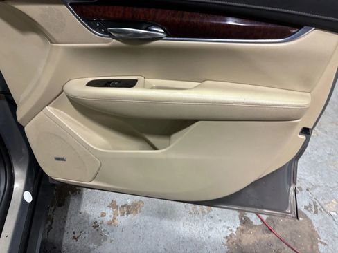 Used 2017 Cadillac XT5 Luxury w/ Driver Awareness Package image 15