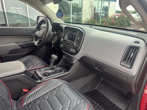 Used 2021 Chevrolet Colorado W/T w/ Custom Special Edition RWD image 11