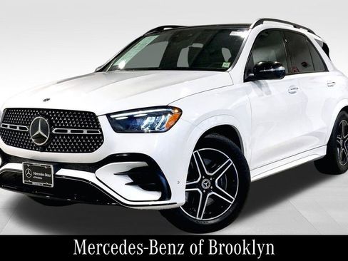 Used 2025 Mercedes-Benz GLE 450 4MATIC image 3