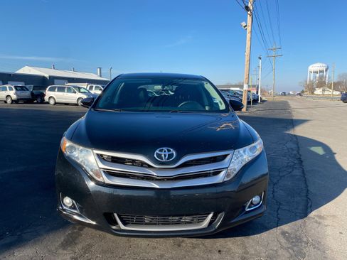 Used 2013 Toyota Venza LE image 2