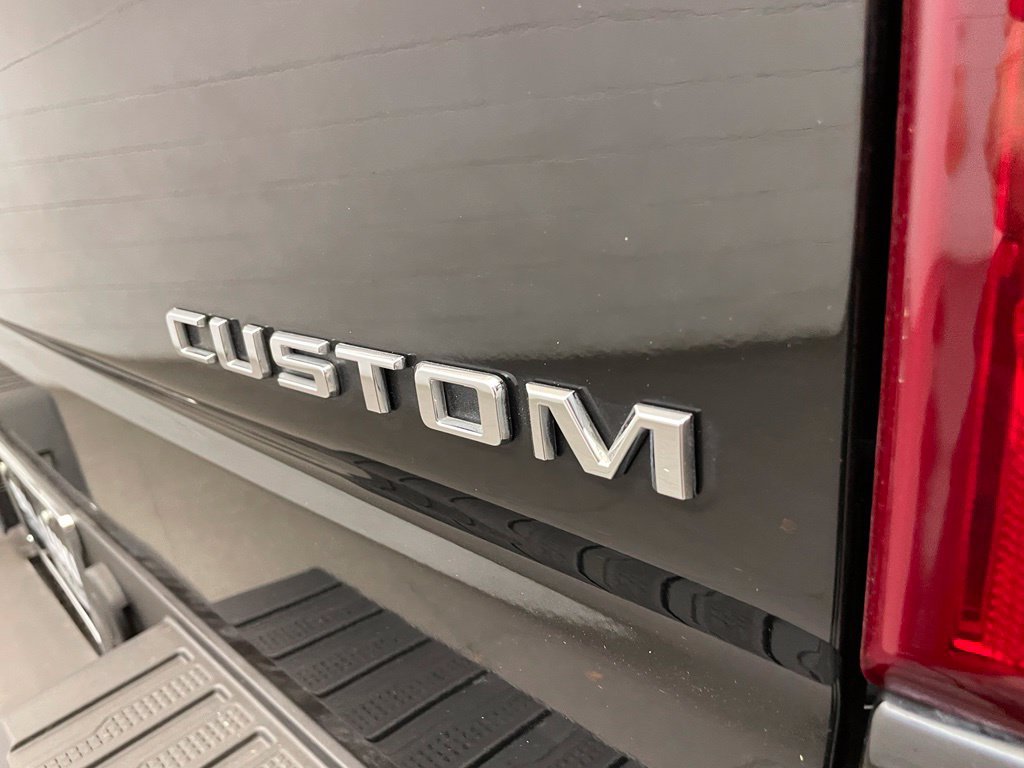 Used 2025 Chevrolet Silverado 1500 Custom Trail Boss AWD/4WD image 10