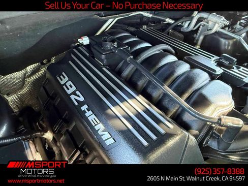 Used 2018 Dodge Durango SRT w/ Technology Group AWD/4WD image 32