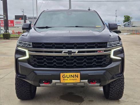 Used 2021 Chevrolet Tahoe Z71 w/ Z71 Signature Package AWD/4WD image 2