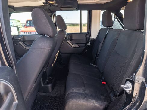 Used 2017 Jeep Wrangler Unlimited Sport image 10