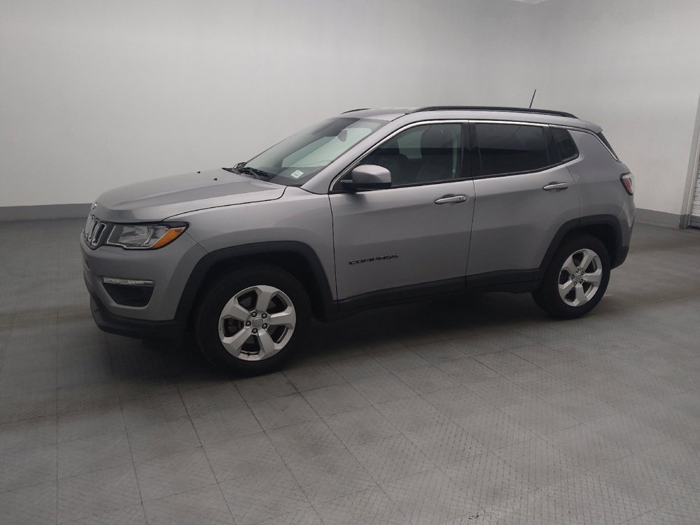 Used 2018 Jeep Compass Latitude w/ Popular Equipment Group FWD image 2
