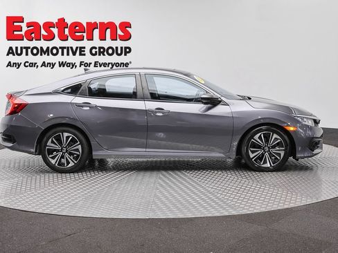 Used 2017 Honda Civic EX-T image 4