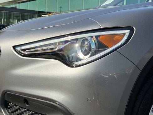Used 2019 Alfa Romeo Stelvio image 23