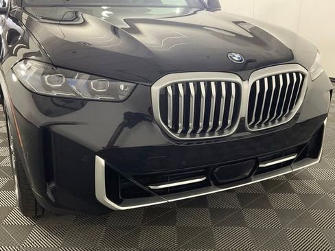 Certified 2025 BMW X5 xDrive50e w/ Premium Package AWD/4WD image 8