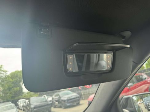 Used 2023 Chevrolet Traverse LT FWD image 30