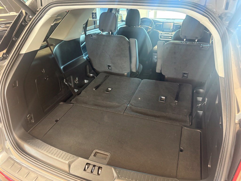 Used 2022 Ford Explorer XLT AWD/4WD image 15