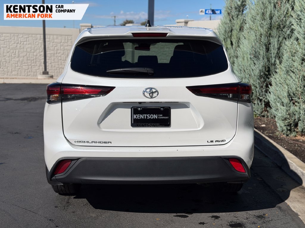 Used 2025 Toyota Highlander LE AWD/4WD image 6