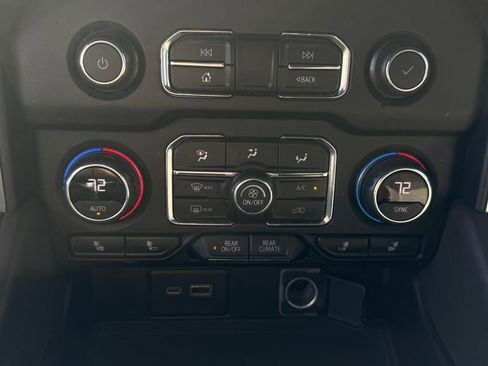 Used 2021 Chevrolet Tahoe Z71 w/ Z71 Off-Road Package image 26